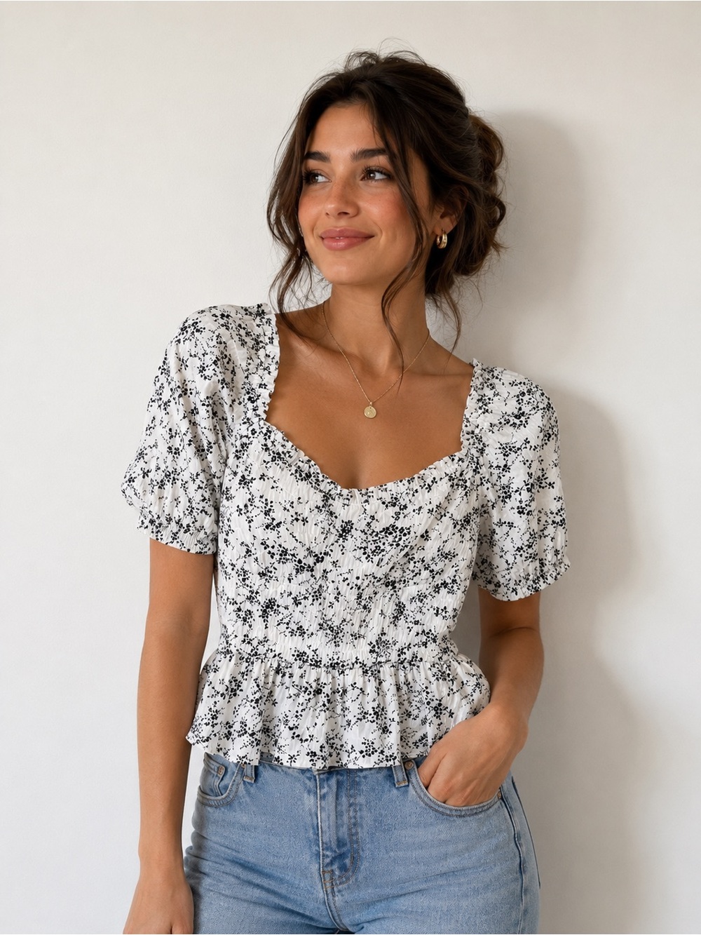 Lulus NWT Black & White Floral Smocked Peplum Blouse Size Small